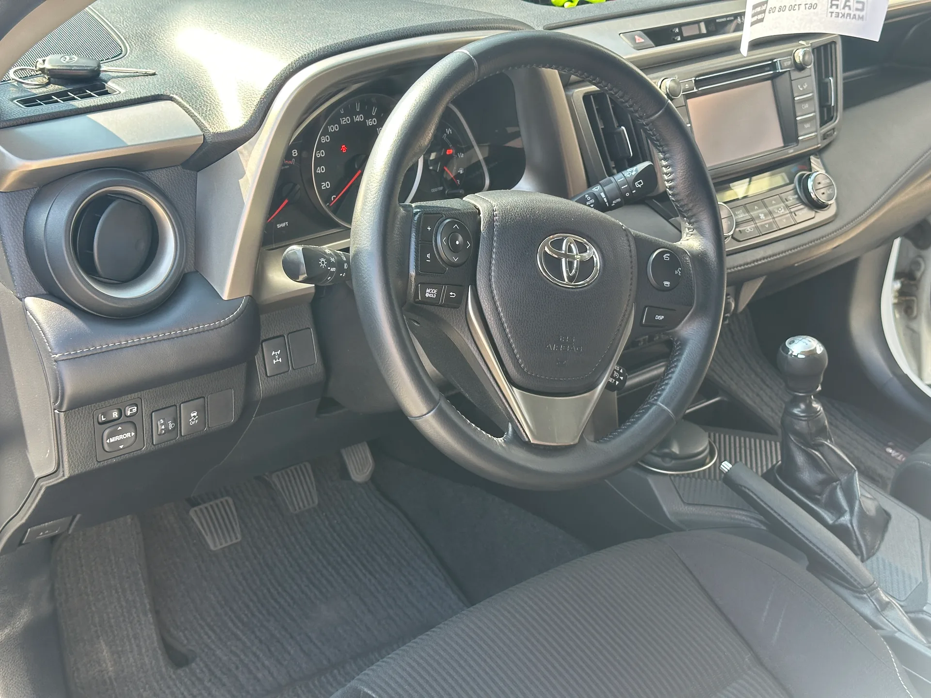 Toyota RAV4 — фото 6