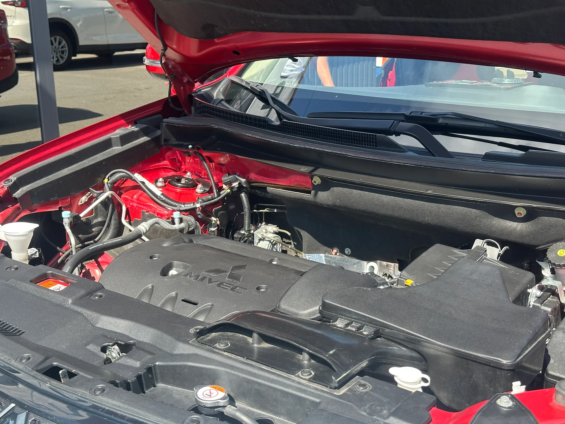 Mitsubishi Outlander — фото 10