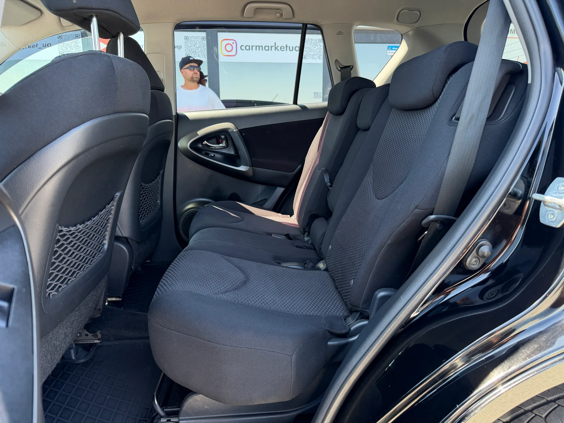 Toyota RAV4 — фото 7