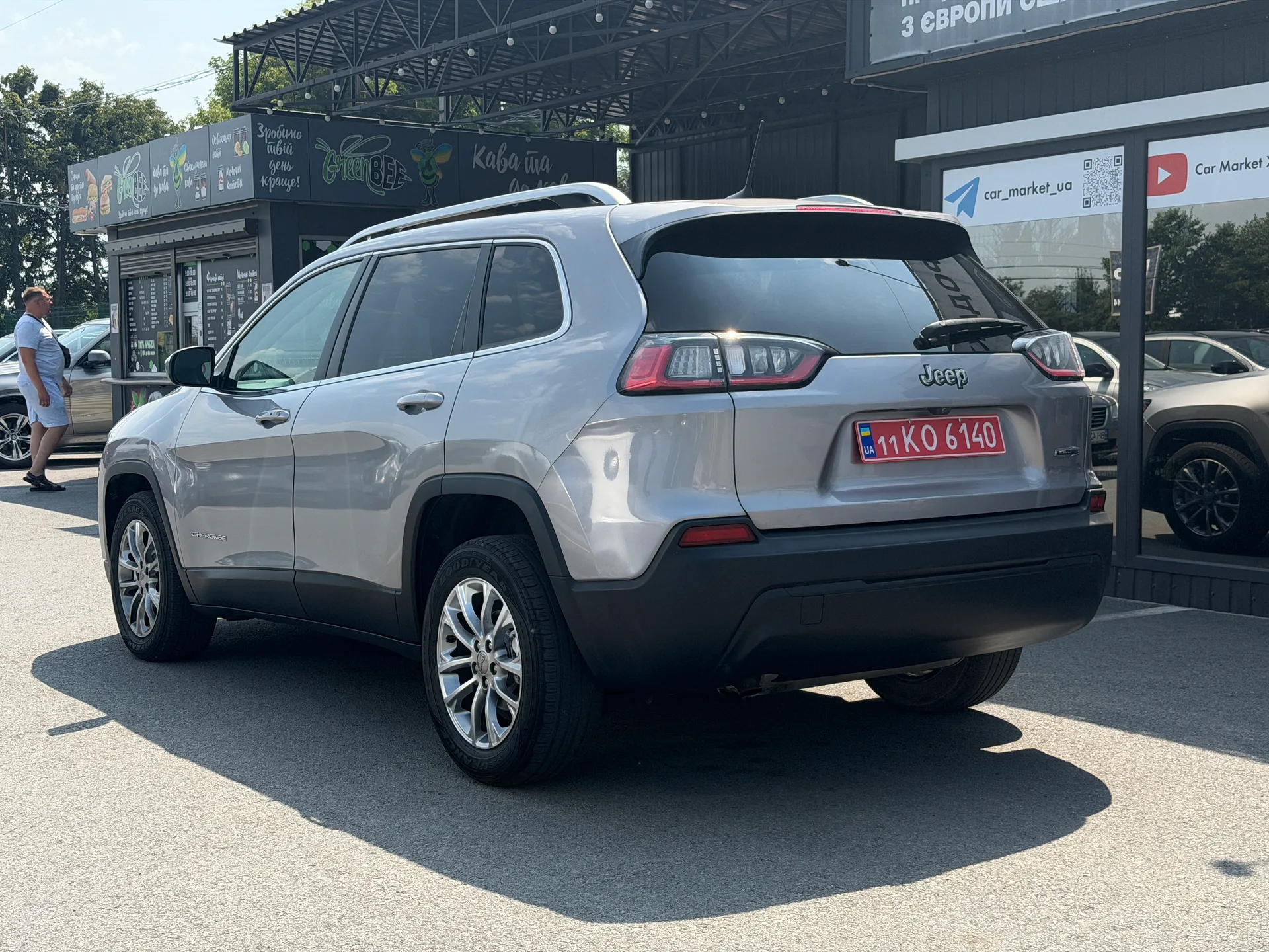 Jeep Cherokee — фото 4
