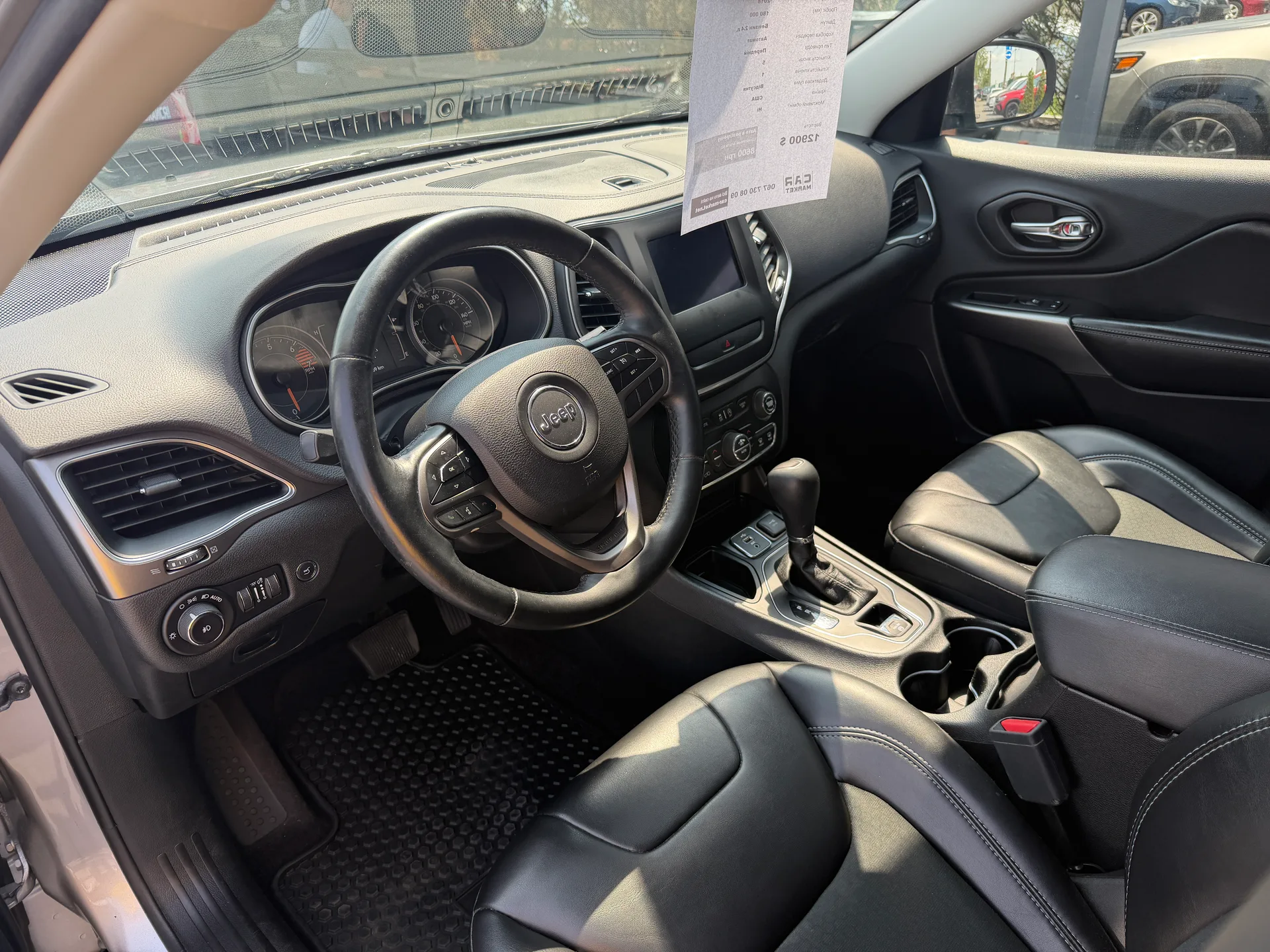 Jeep Cherokee — фото 5