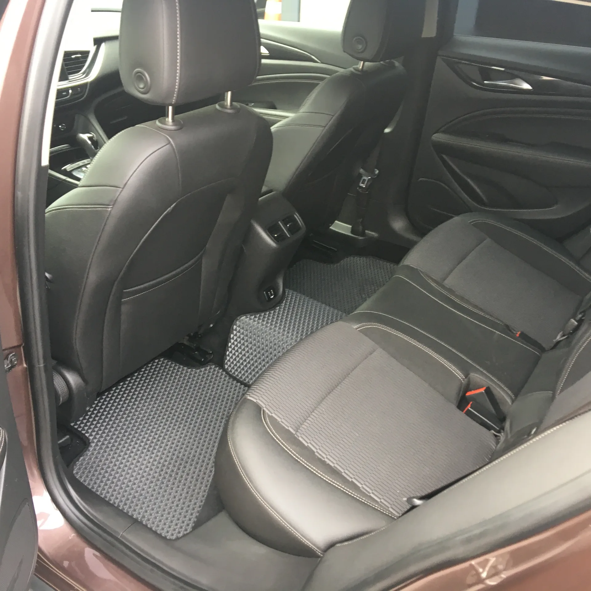 Opel Insignia — фото 7