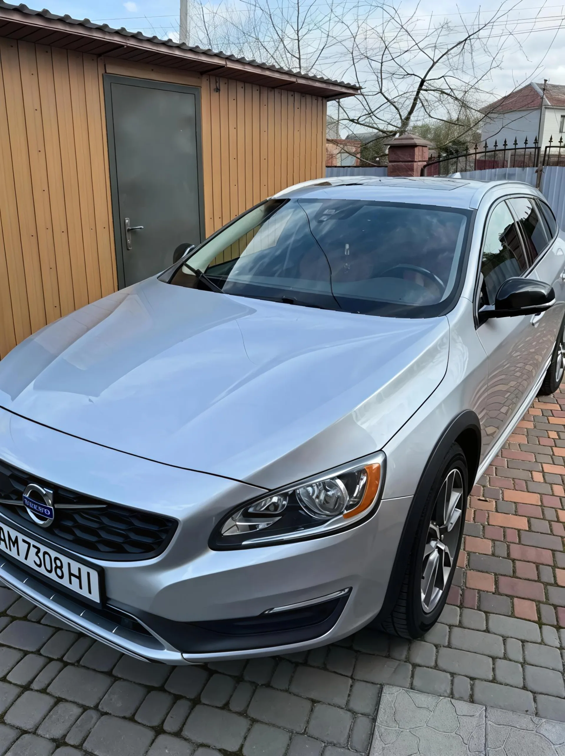 Volvo V60 Cross Country — фото 5