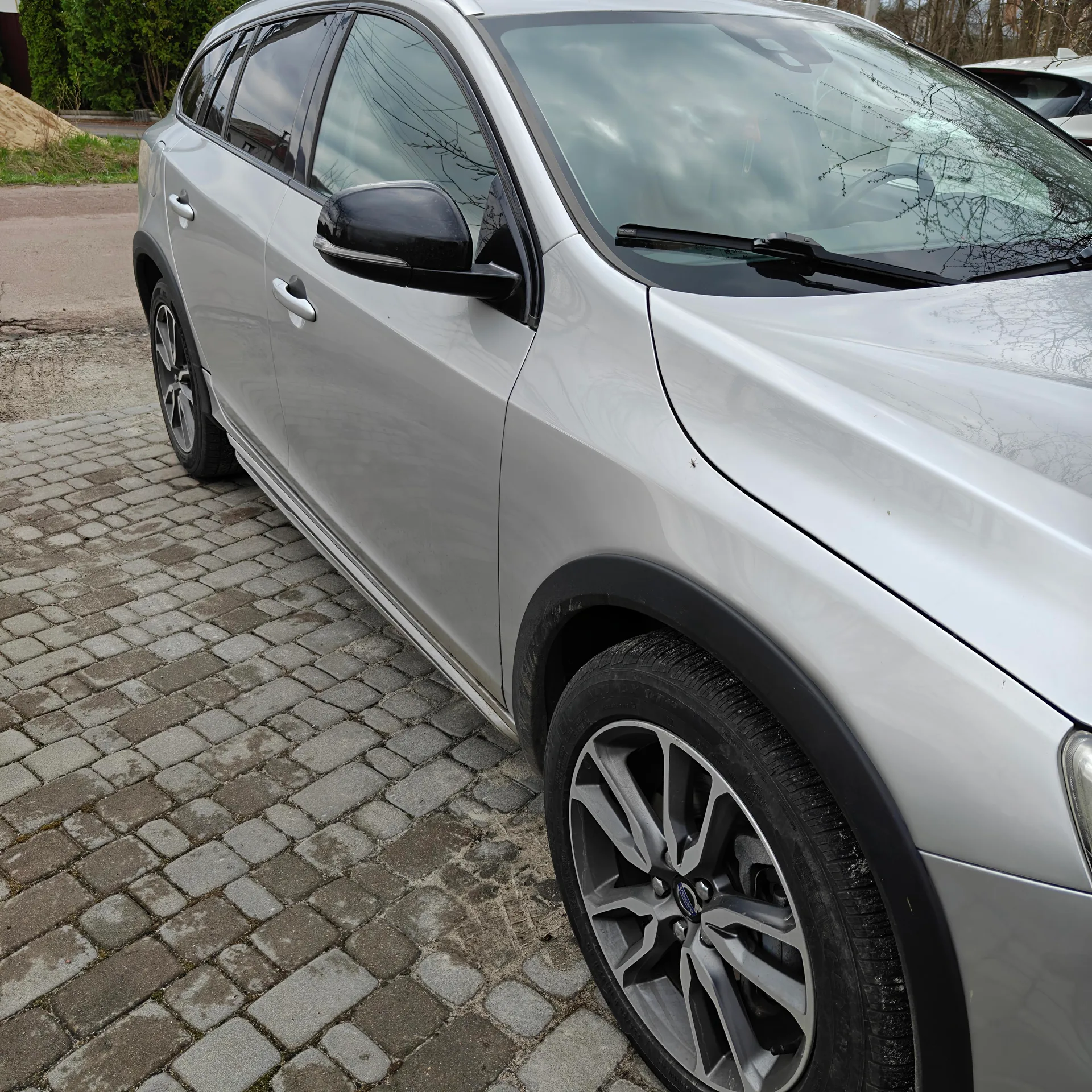 Volvo V60 Cross Country — фото 15