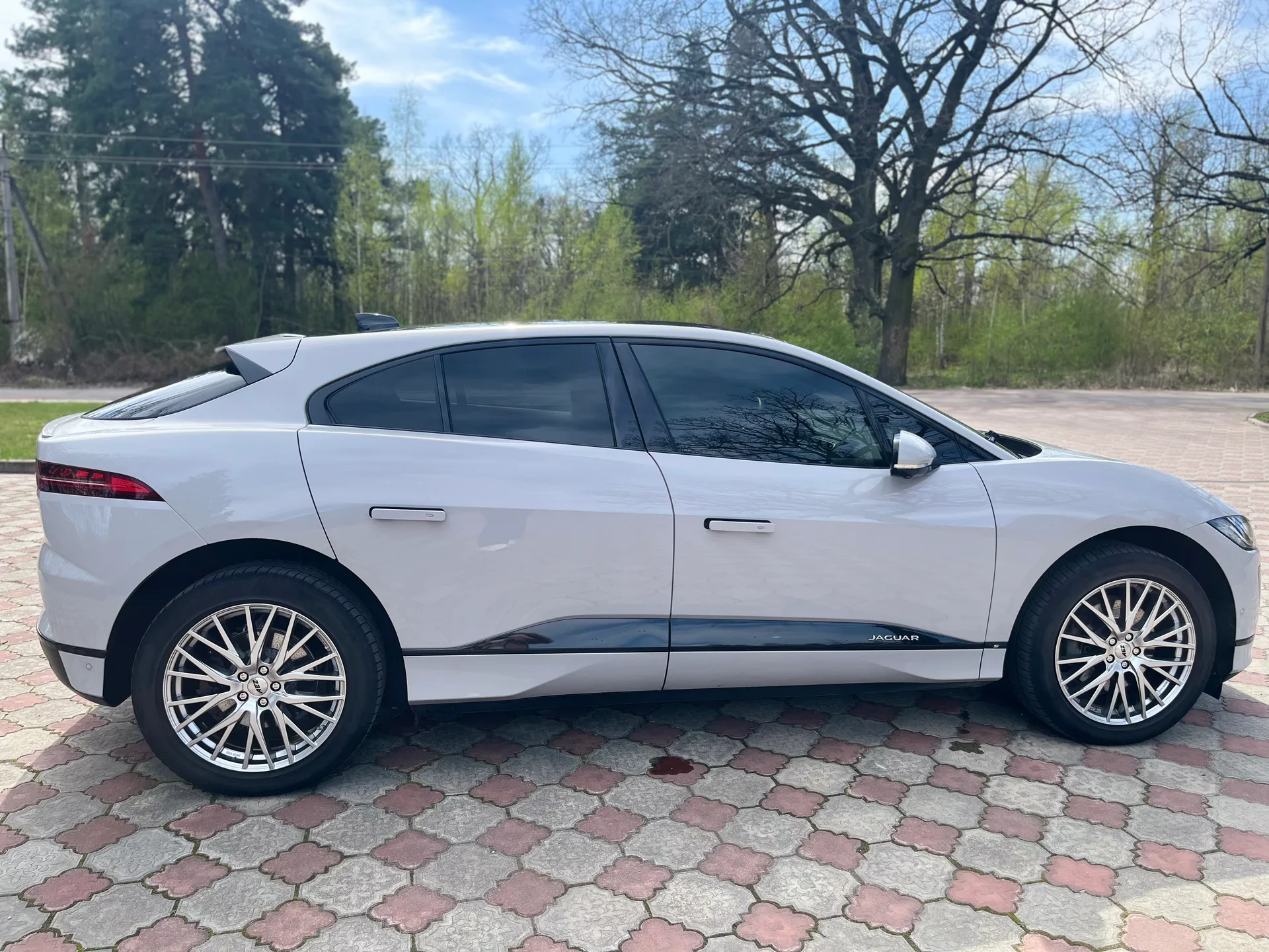 Jaguar I-Pace — фото 3