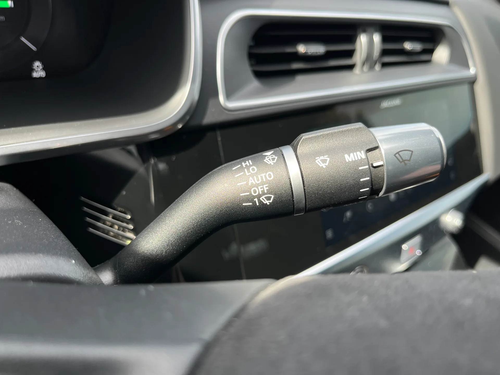 Jaguar I-Pace — фото 15