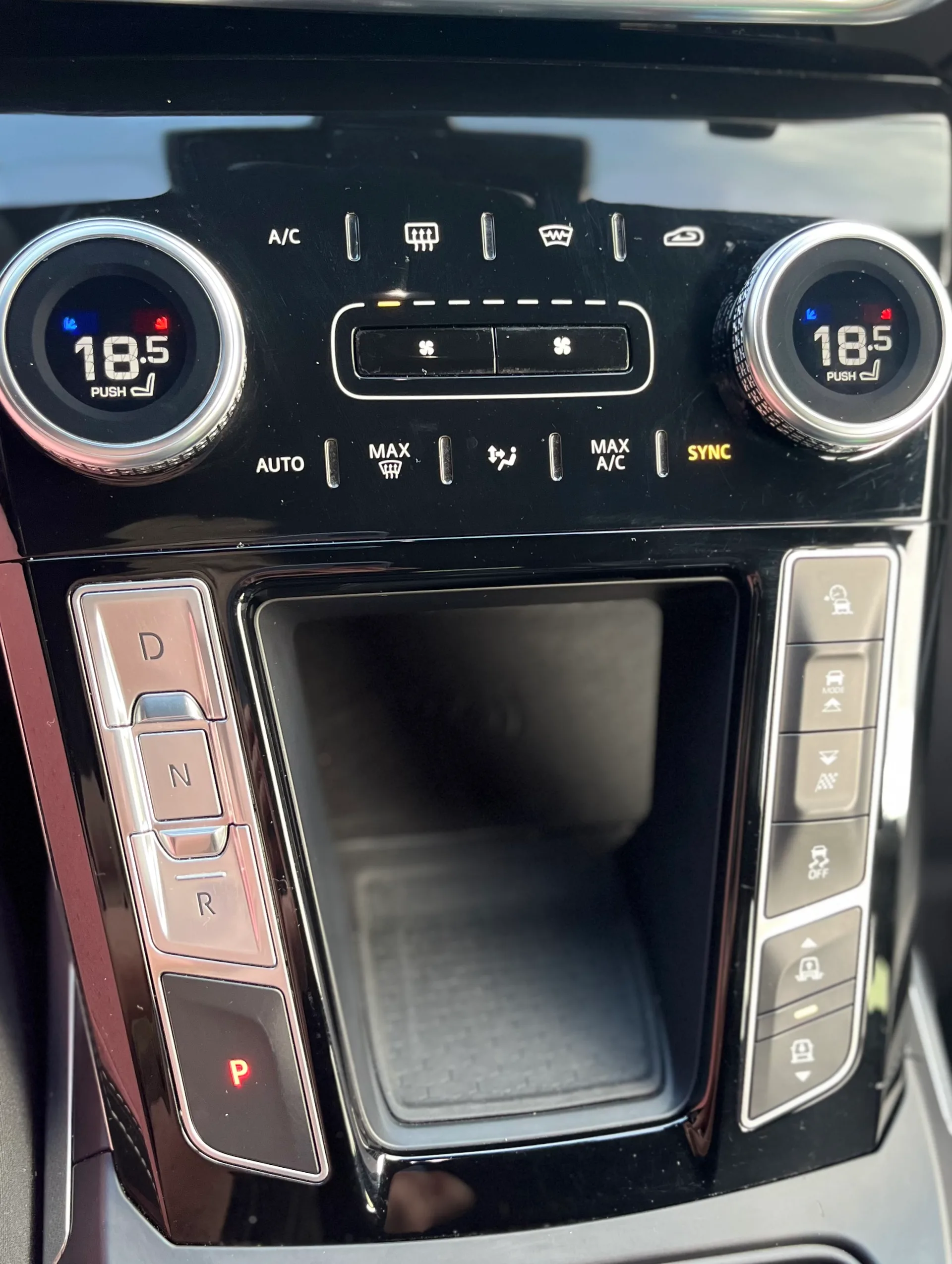 Jaguar I-Pace — фото 28